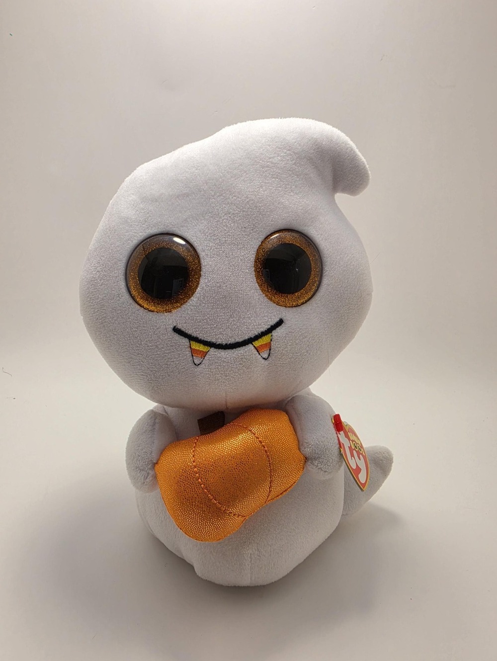 Ty Beanie Boo “Scream” the Halloween Ghost Holding a Pumpkin (Larger 9 inch)